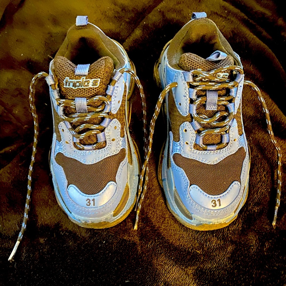 Balenciaga Boys slightly loved sneakers!! 💙💙💙